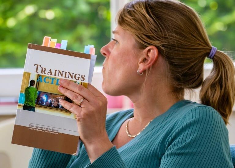 Meiny bakker beantwoord graag je vragen over trainingsacteren